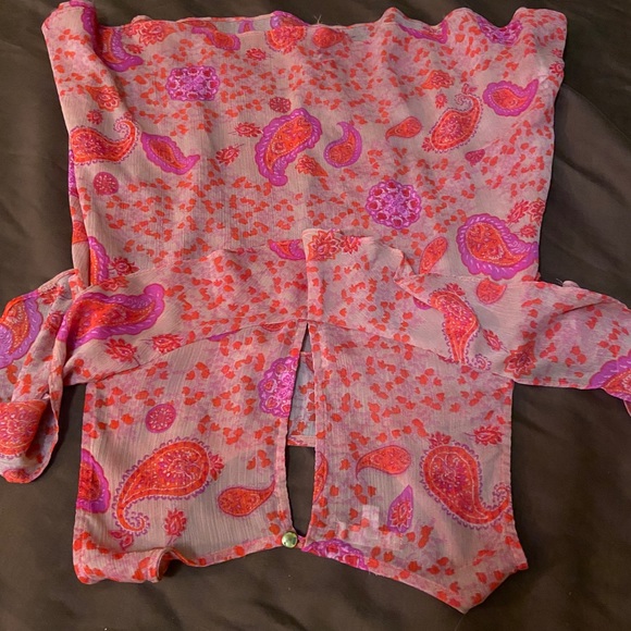 Top - Picture 2 of 3